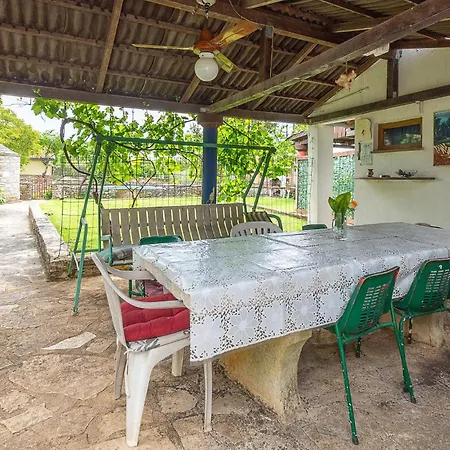 Lovely In With Kitchen Vakantiehuis Kanfanar